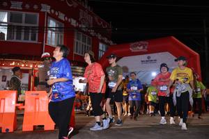 BIB: 3409, 4543
                            <button type="button" onclick="openModal(26262755)" class="btn btn-primary btn-sm float-right btn-popup" data-toggle="modal" data-target=".modal-high-quality">
                        <i class="fas fa-shopping-cart"></i> Add to Cart
                    </button>
                                            <button type="button" onclick="isThisMe(26262755, true)" class="btn btn-success btn-sm float-right btn-popup btn-isme hidden" data-toggle="tooltip" data-placement="bottom" title="นี่คือรูปของคุณใช่ไหม คลิกที่นี่เพื่อเอาเข้าอัลบั้ม">
                        <i class="fas fa-plus"></i> Add to album
                    </button>
                    <button type="button" onclick="isThisMe(26262755, false)" class="btn btn-warning btn-sm float-right btn-popup btn-isnotme hidden">
                        <i class="fas fa-ban"></i> Remove from album
                    </button>